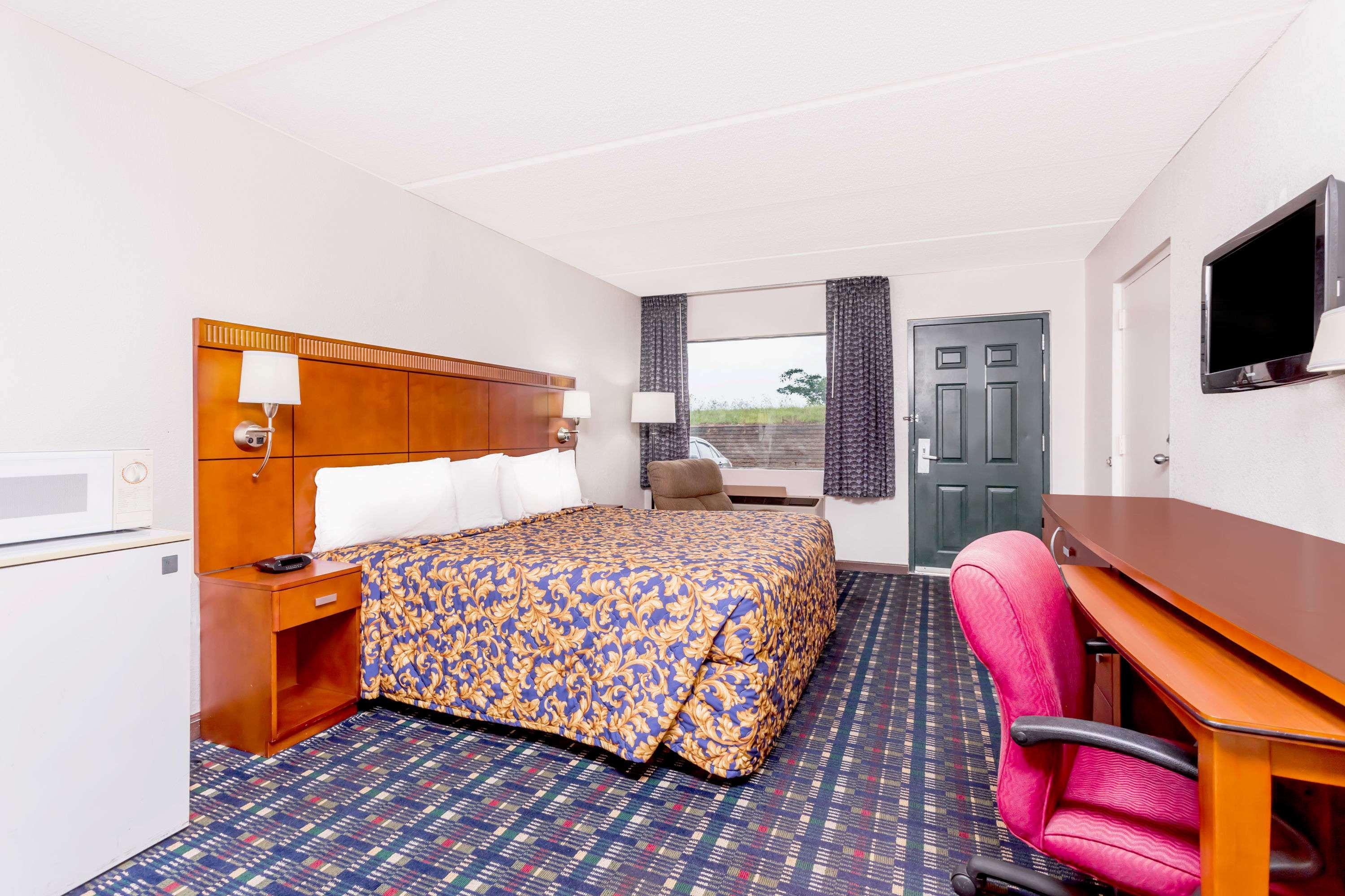 Howard Johnson By Wyndham Perry Ga Exterior photo